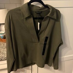 Banana Republic Stretch v neck